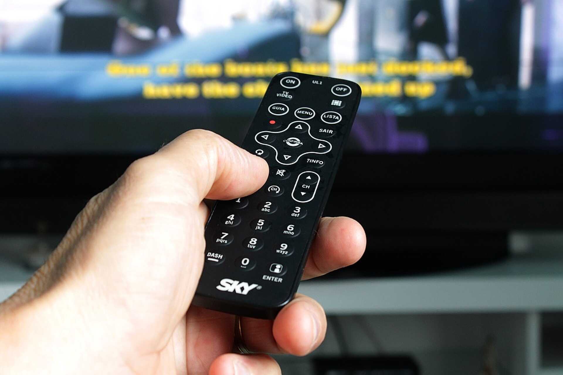 Tévé, tv, televízió, távirányító,