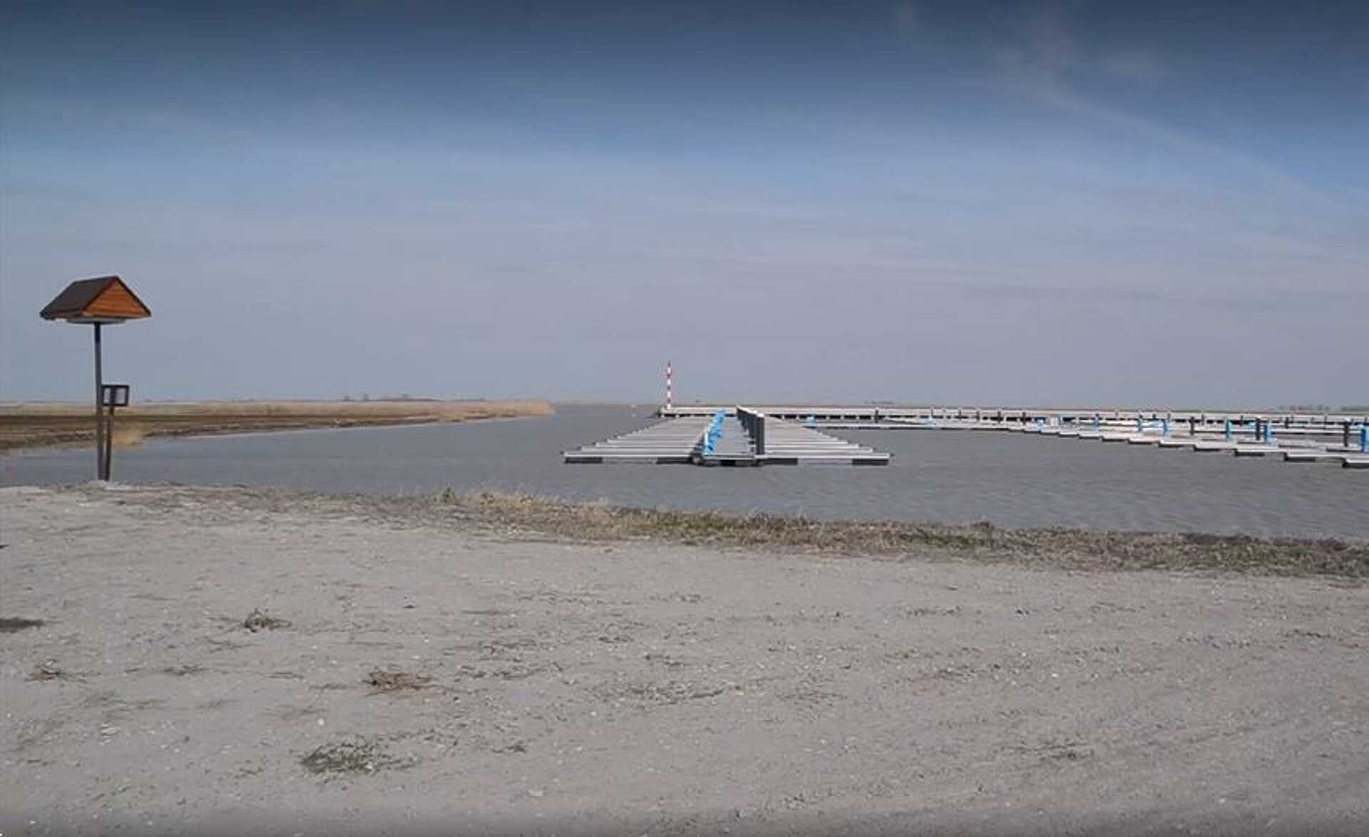 Fertő part, végállomás.