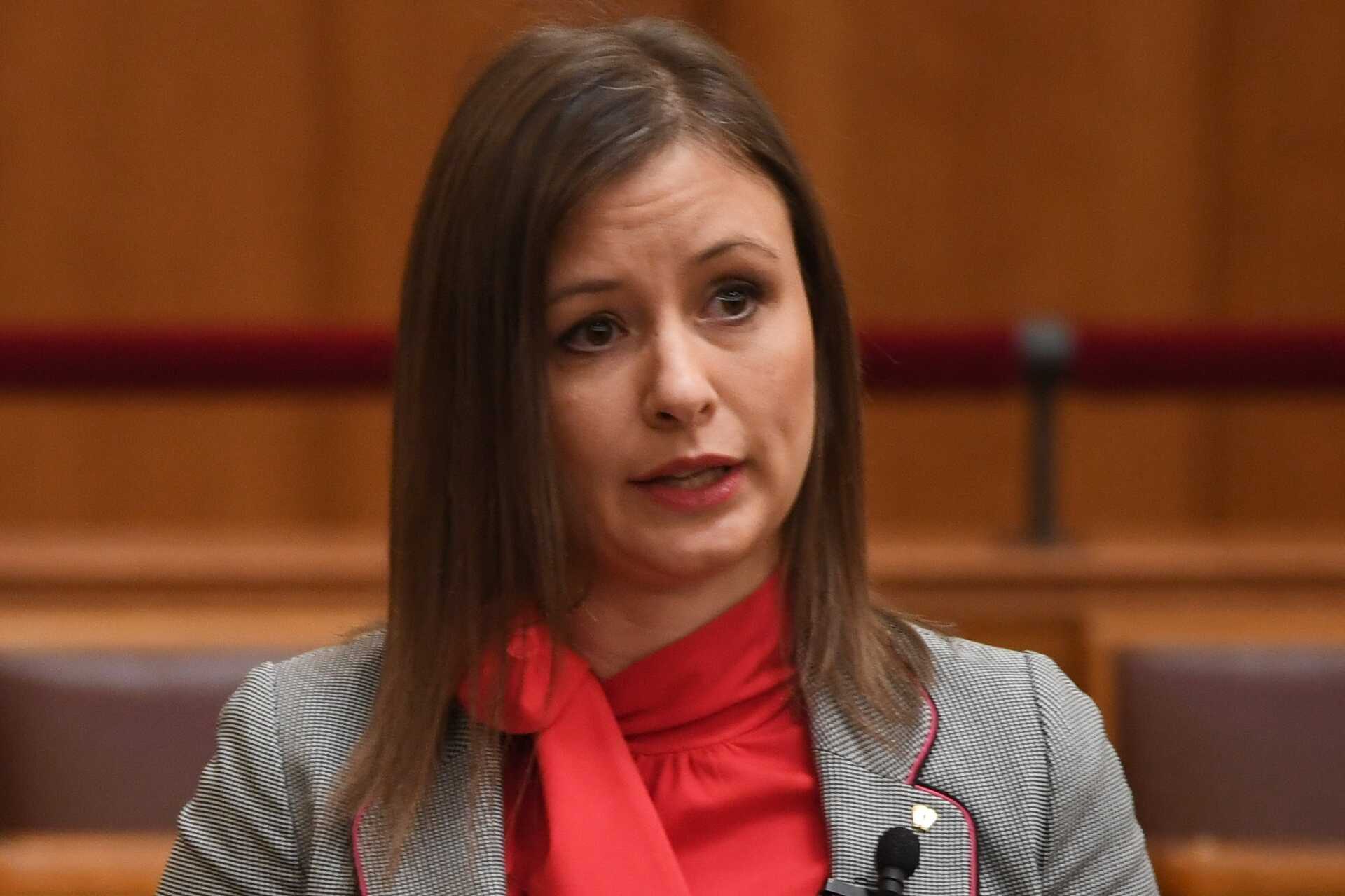 Dúró Dóra