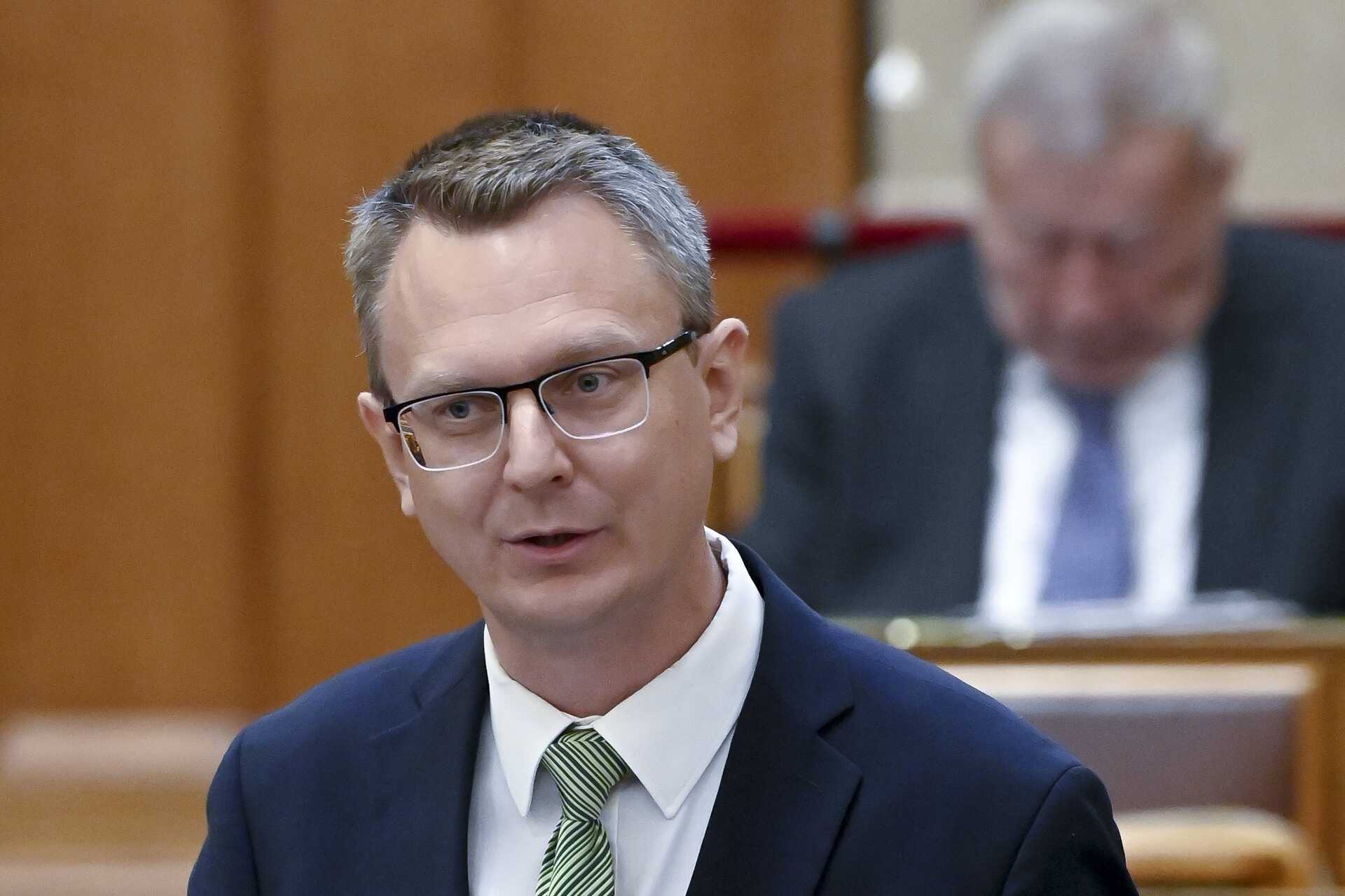 r-tv-ri-szerint-a-sz-l-k-el-gedettek-az-iskol-kkal