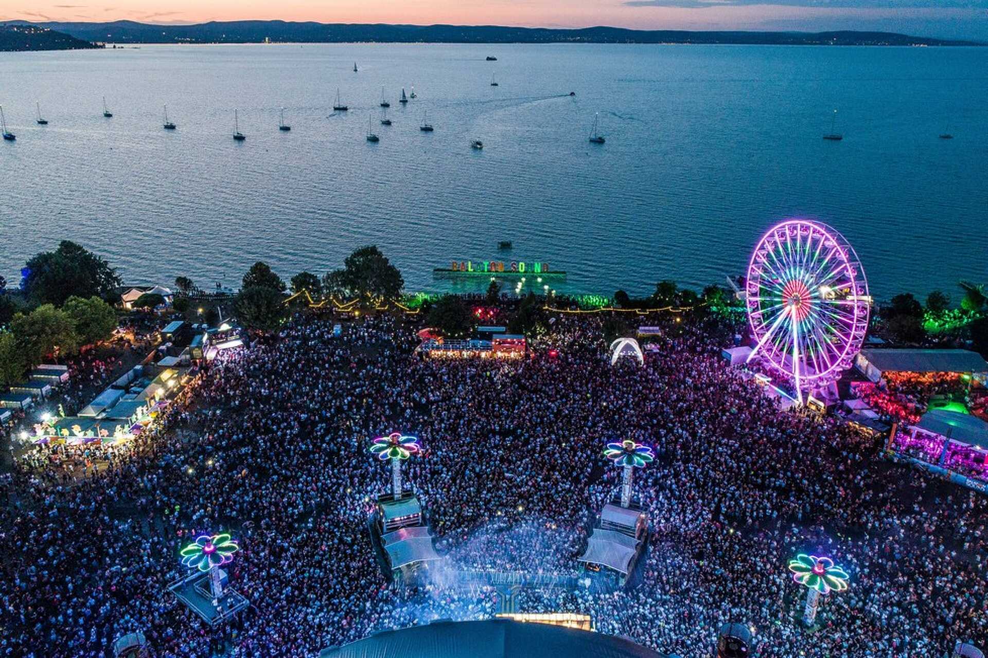 Akkorát buliztak a Balaton Sound utolsó napján, hogy még a föld is