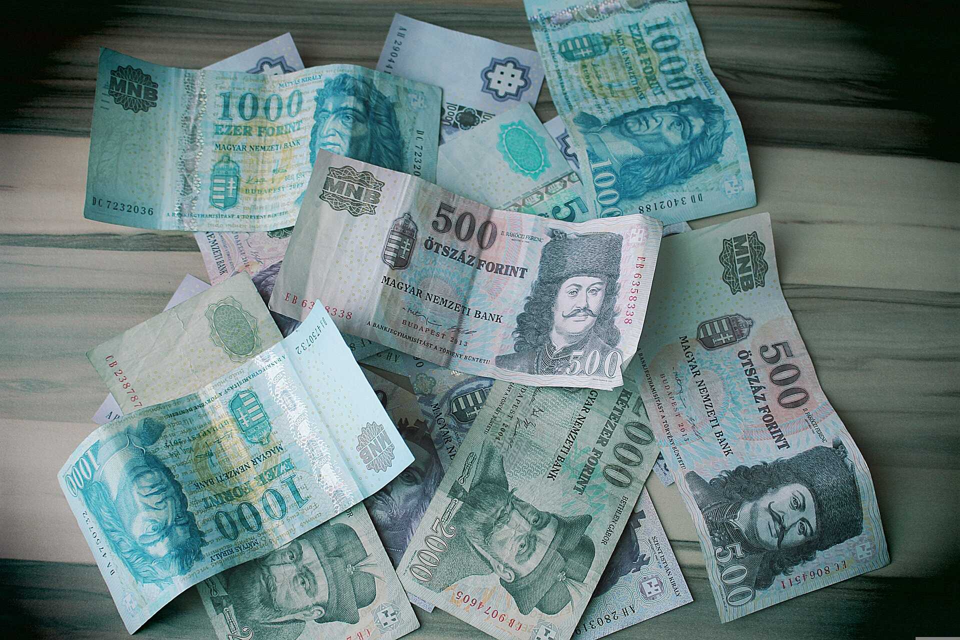 Pénz, forint