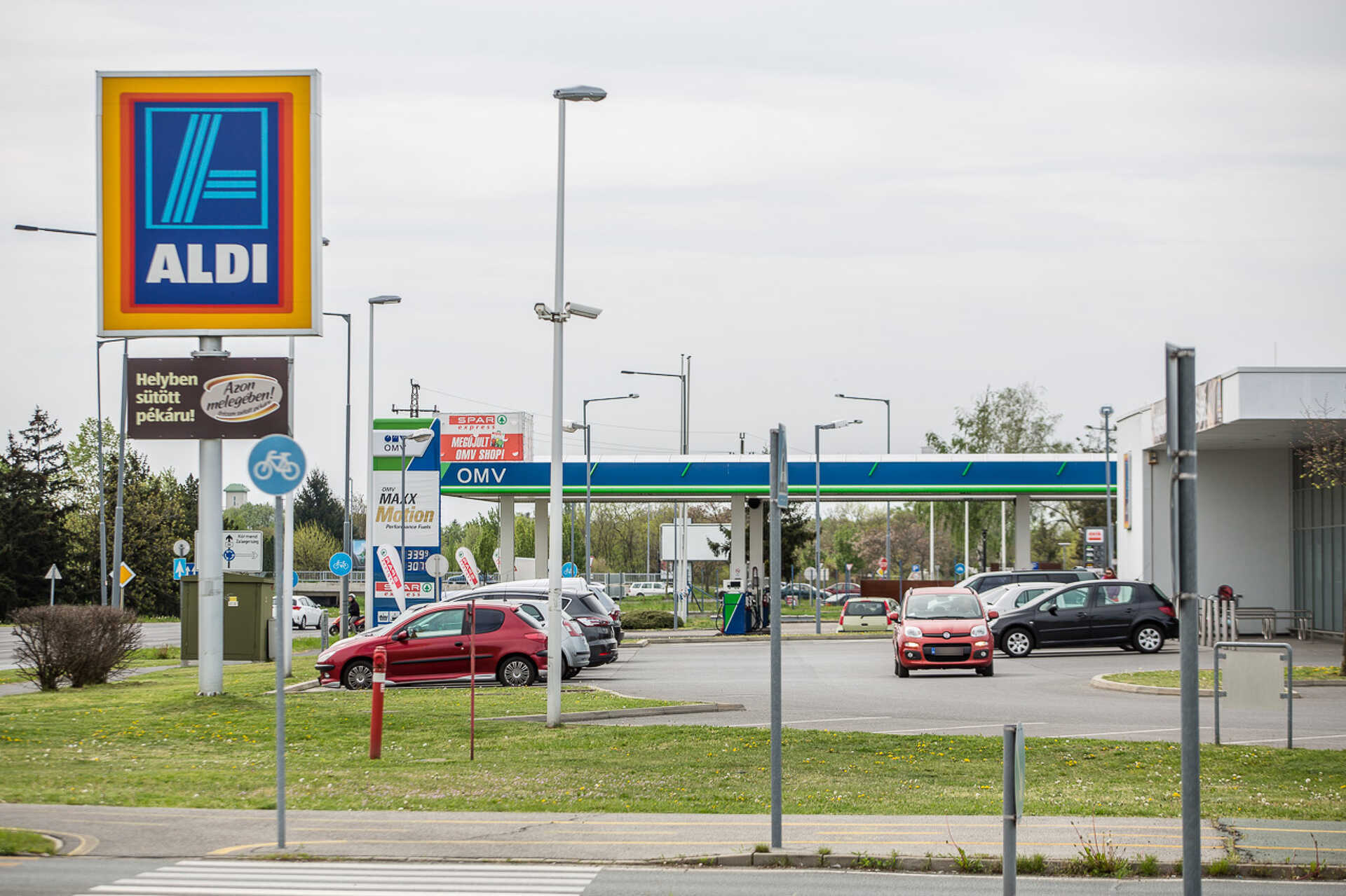 Vasárnap nyitva a Körmendi úti Aldi