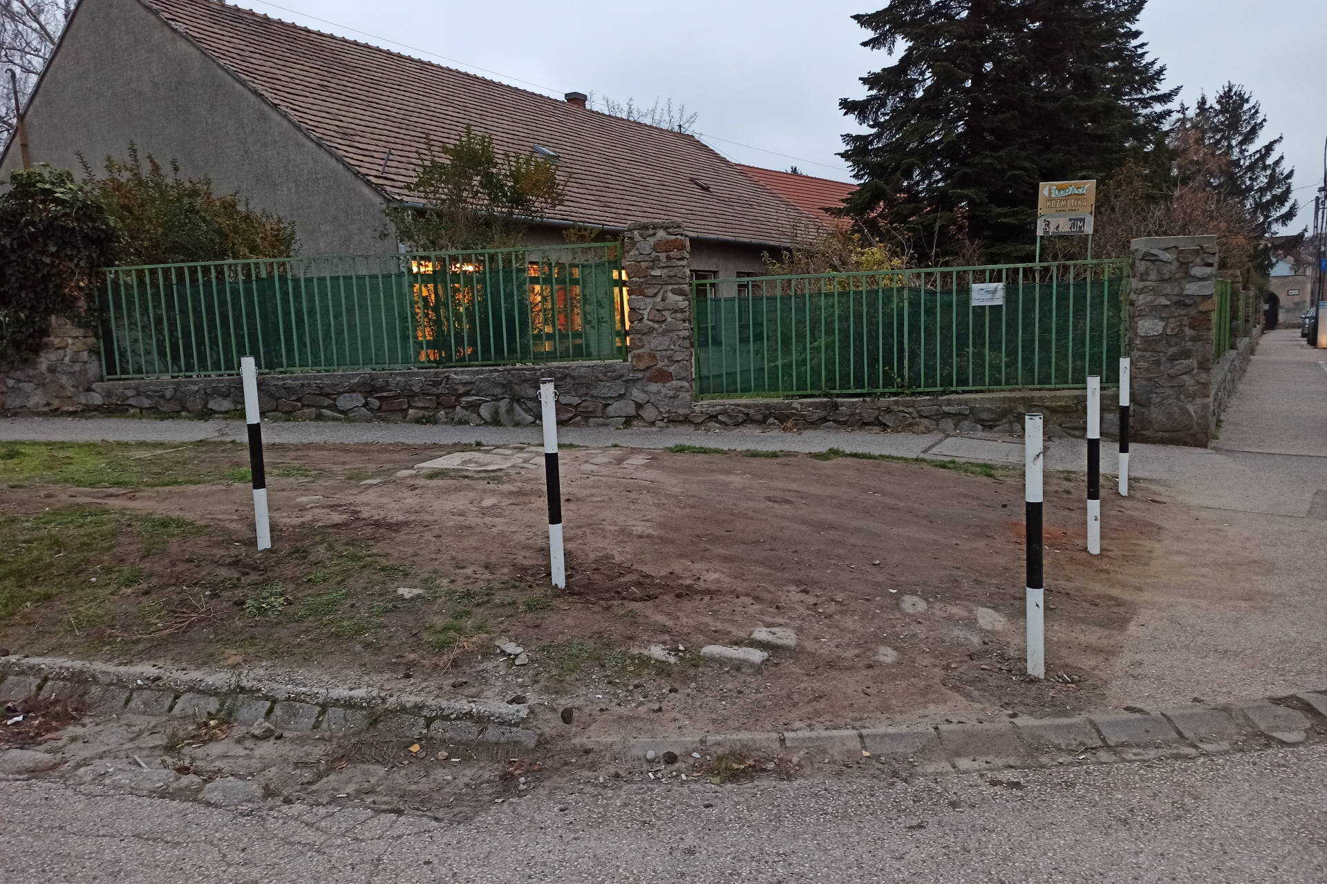 Parkolásgátló karók
