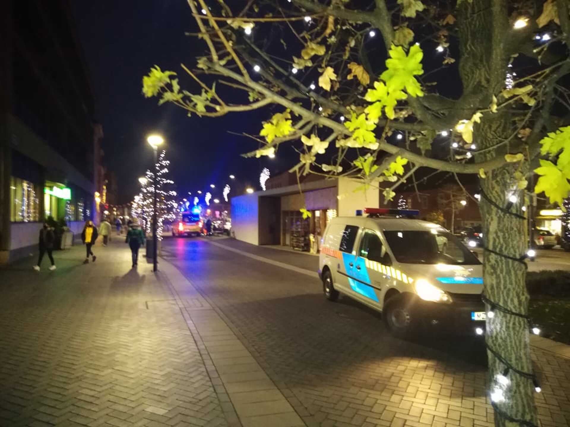 rendőr a várkerületen